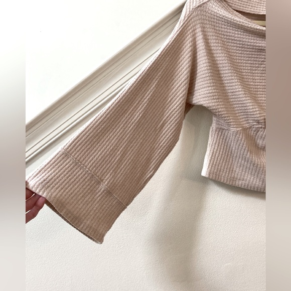 We the Free Wide Sleeve Cropped Top XS - Picture 4 of 7